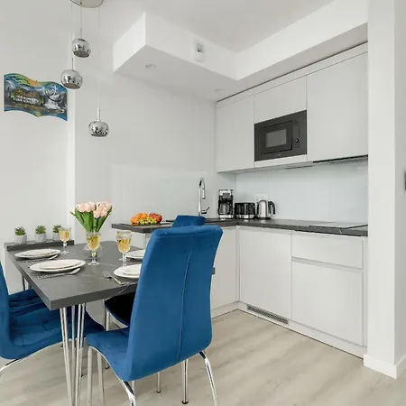 Szymony With & Parking By Renters Apartmanhotel 4*