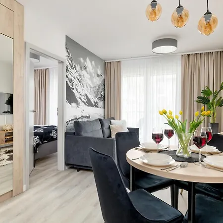 Szymony With & Parking By Renters Apartmanhotel 4*
