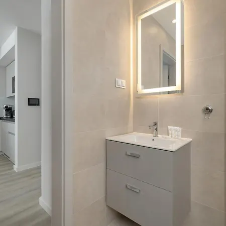 Szymony With & Parking By Renters Lejlighedshotel 4*