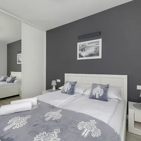 Aparthotel Szymony With & Parking By Renters Zakopane