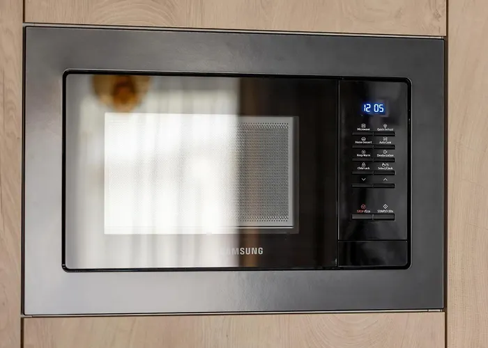 Szymony With & Parking By Renters 4*